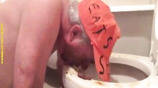 Faggot swallow SHIT